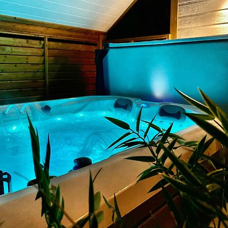 Domaine Les 2 Mondes Hotell Aydat Eksteriør bilde