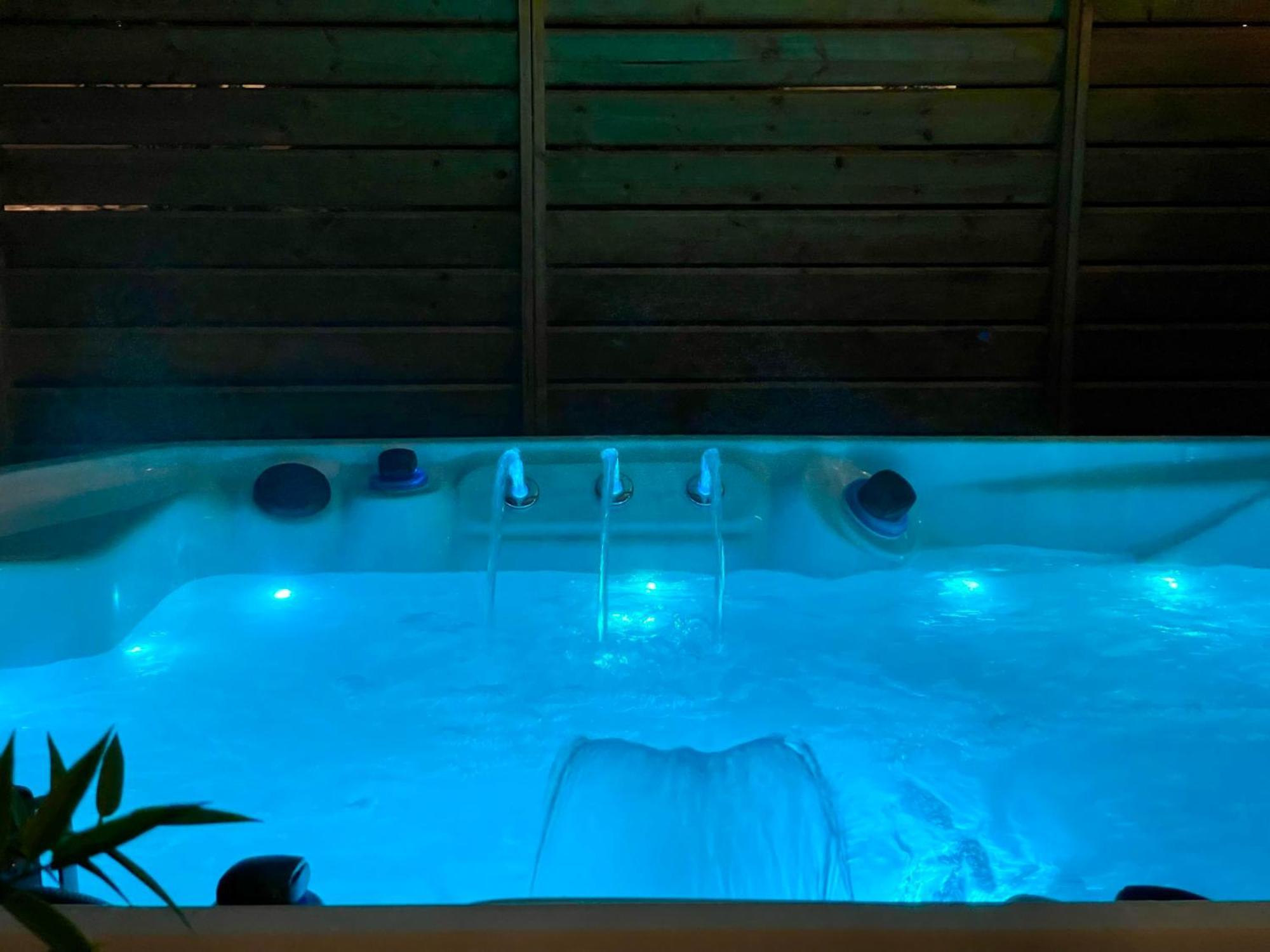 Domaine Les 2 Mondes Hotell Aydat Eksteriør bilde